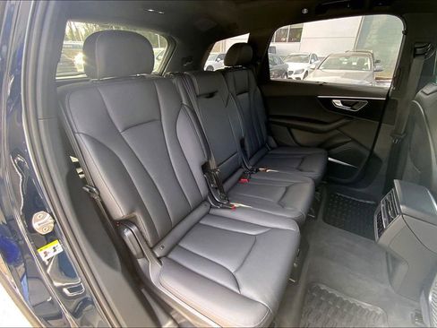 Certified 2025 Audi Q7 3.0T Premium Plus image 20