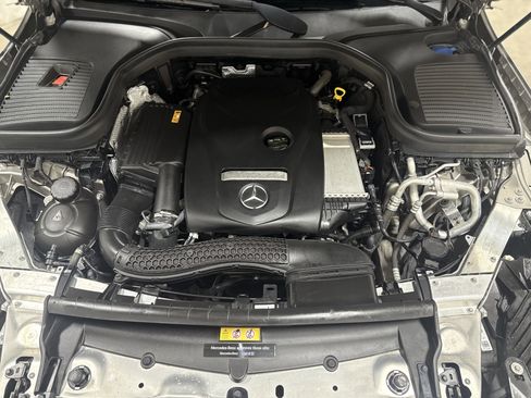 Used 2019 Mercedes-Benz GLC 300 4MATIC image 25