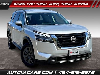 Used 2022 Nissan Pathfinder SV w/ SV Premium Package
