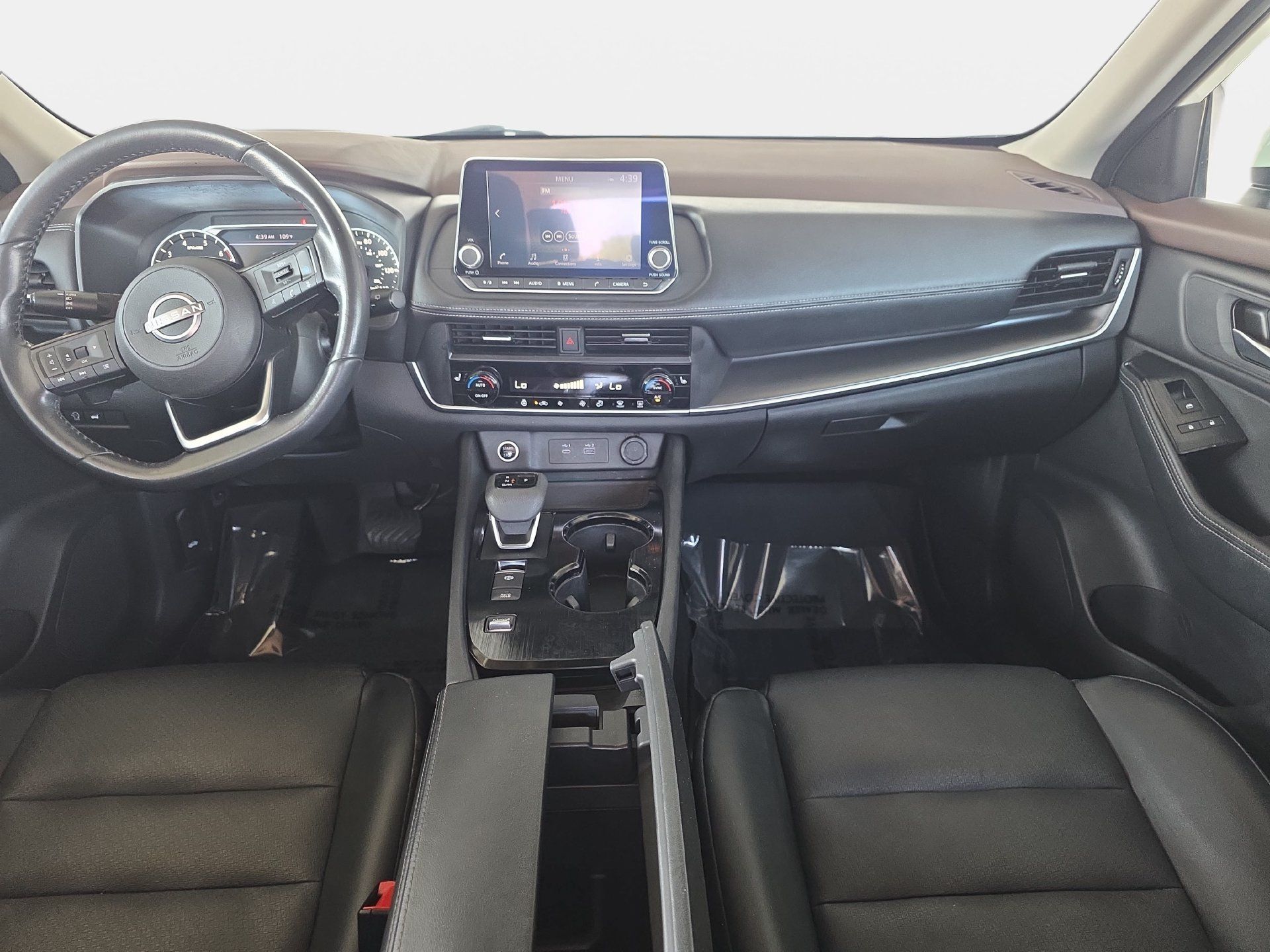 Used 2023 Nissan Rogue SV w/ SV Premium B Package FWD image 9