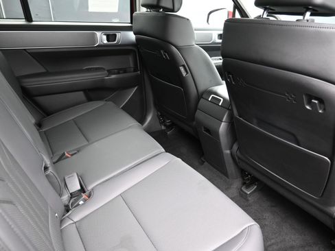 Used 2025 Hyundai Santa Fe SEL w/ Tow & Go Package image 23