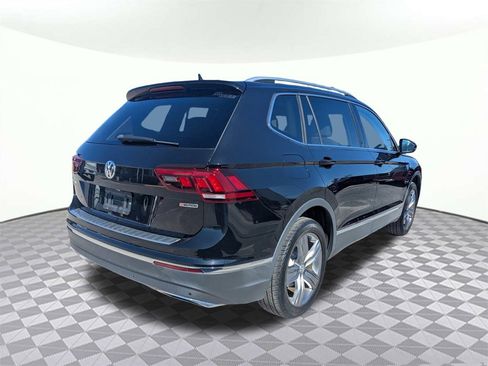 Used 2020 Volkswagen Tiguan SEL image 3
