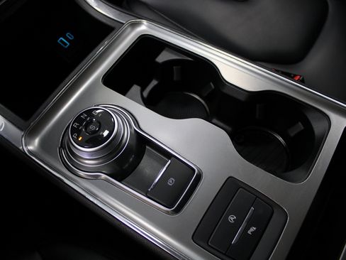 Used 2024 Ford Edge Titanium image 37