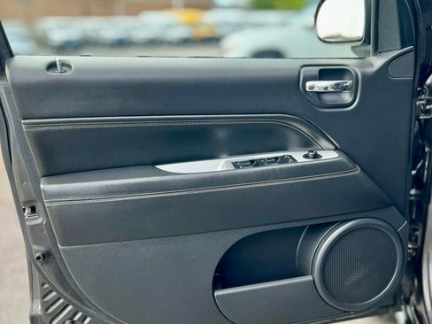 Used 2017 Jeep Compass High Altitude image 11