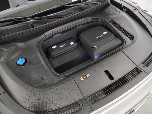 Used 2024 Kia EV9 Land image 56