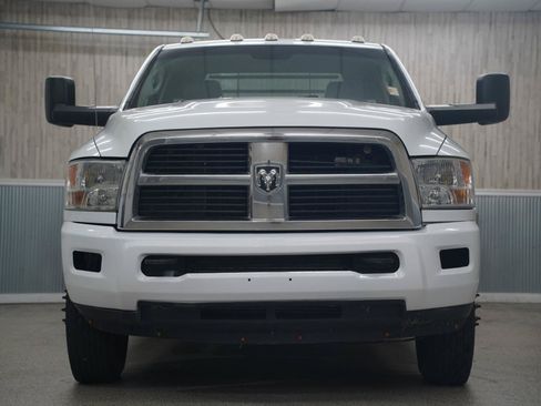 Used 2018 RAM 3500 Tradesman RWD image 3