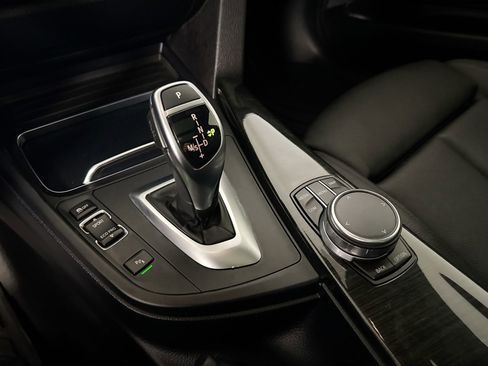 Used 2018 BMW 330i Gran Turismo xDrive 330 Gran Turismo i xDrive w/ Premium Package image 38