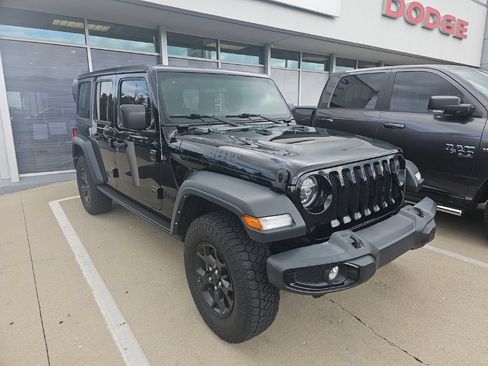 Used 2021 Jeep Wrangler Unlimited Sport AWD/4WD image 3