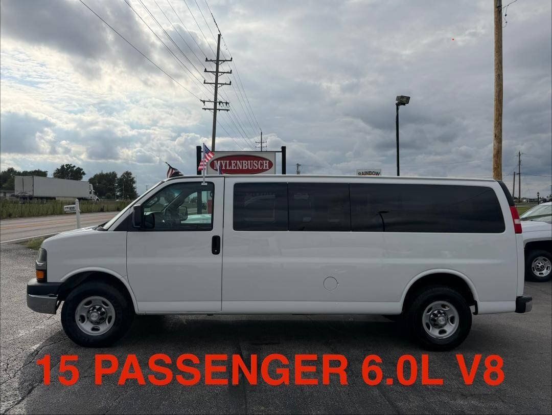 Used 2016 Chevrolet Express 3500 LT w/ LT Preferred Equipment Group RWD image 1