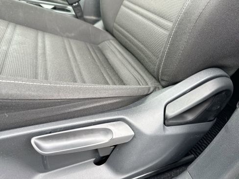 Used 2022 Volkswagen Tiguan S image 14