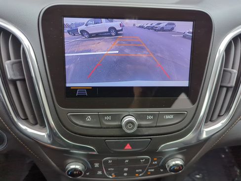 Used 2020 Chevrolet Equinox Premier image 31