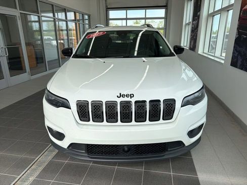 Used 2020 Jeep Cherokee Latitude Lux w/ Comfort/Convenience Group AWD/4WD image 2
