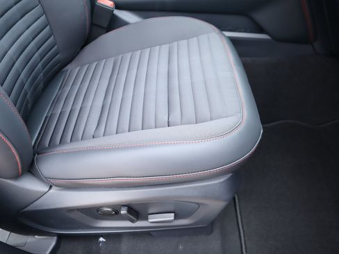 New 2026 Ford Explorer ST-Line w/ ST-Line Street Pack image 16