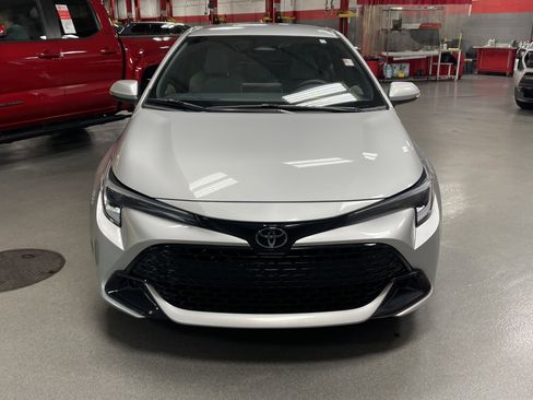 Certified 2025 Toyota Corolla SE image 3