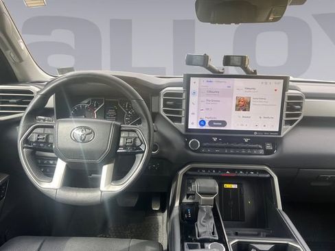 Used 2023 Toyota Tundra Limited image 12