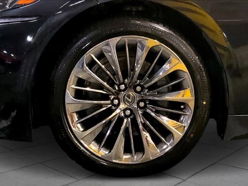 Used 2019 Lexus LS 500 image 9