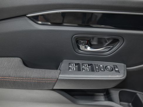 Used 2023 Honda Pilot Sport image 13