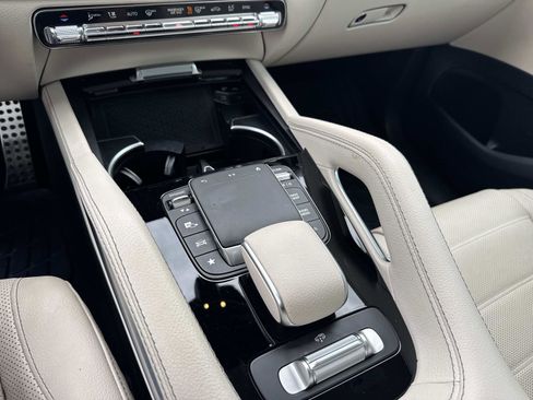 Used 2022 Mercedes-Benz GLS 580 4MATIC image 28