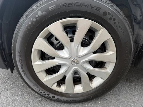 Used 2020 Nissan Rogue S AWD/4WD image 23