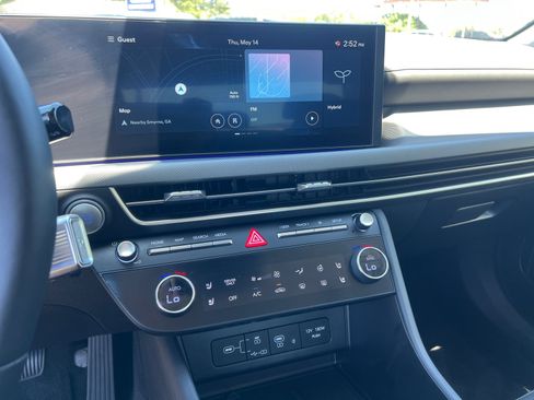 Certified 2025 Hyundai Sonata Limited FWD image 30