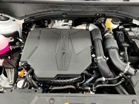 Used 2025 Hyundai Santa Fe SE image 25