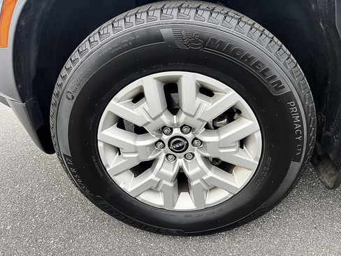 Certified 2024 Nissan Frontier SV w/ SV Convenience Package RWD image 10