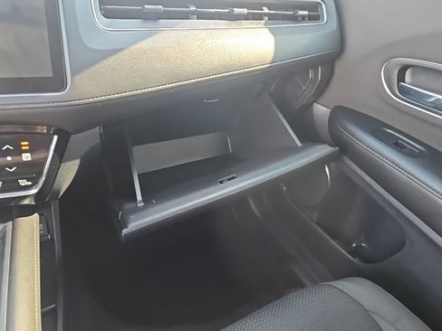 Used 2021 Honda HR-V EX image 21