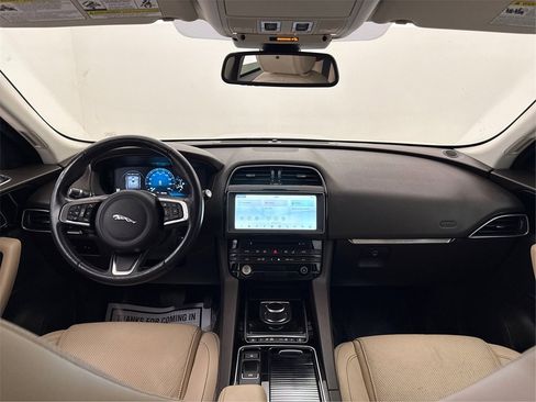 Used 2018 Jaguar F-PACE Prestige image 35