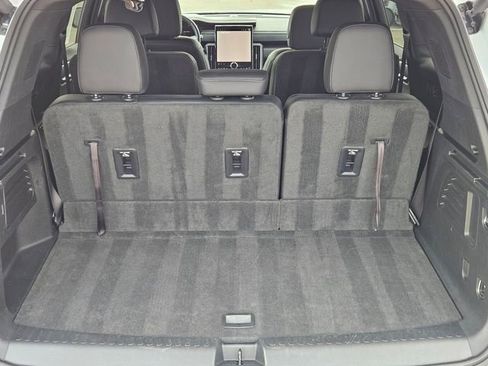 Used 2024 GMC Acadia Elevation image 28