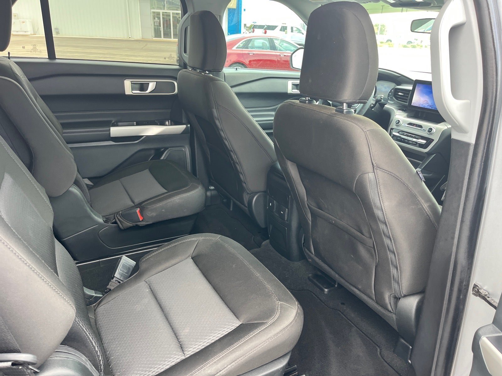 Used 2023 Ford Explorer XLT RWD image 8