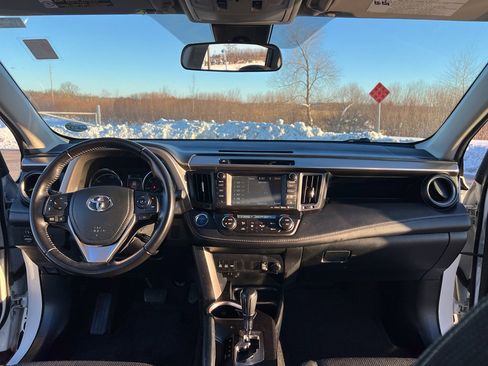 Used 2016 Toyota RAV4 XLE image 21