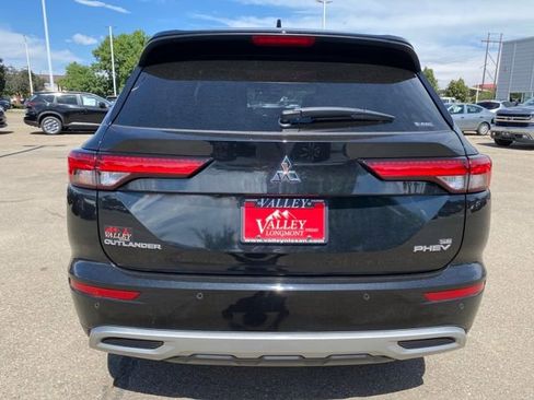 Used 2024 Mitsubishi Outlander 4WD Plug-In Hybrid image 4