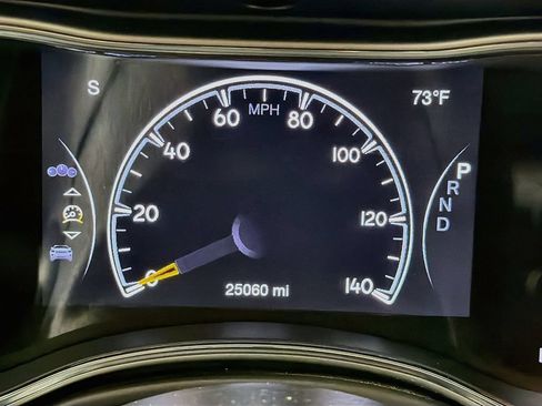 Used 2022 Jeep Grand Cherokee Limited w/ Trailer Tow Group IV AWD/4WD image 12