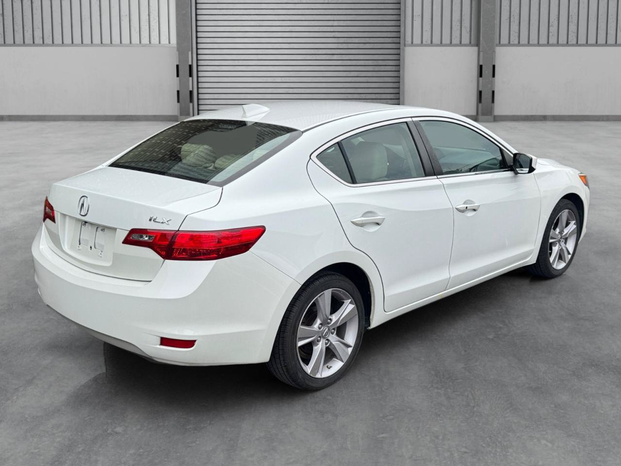 Used 2015 Acura ILX w/ Technology Package FWD image 34