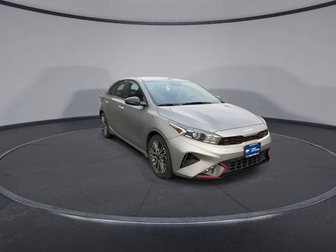Used 2023 Kia Forte GT-Line FWD image 2