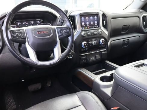 Used 2022 GMC Sierra 1500 SLT w/ SLT Premium Package AWD/4WD image 4
