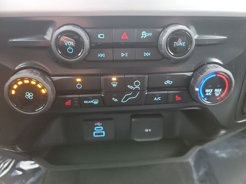 New 2026 Ford F250 XLT w/ XLT Premium Package image 38