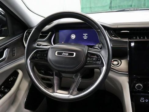 Used 2022 Jeep Grand Cherokee L Overland image 15