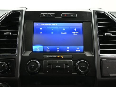 Used 2020 Ford F150 XLT w/ Equipment Group 302A Luxury AWD/4WD image 34