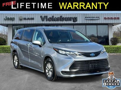 Used 2021 Toyota Sienna LE
