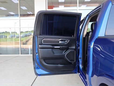 Used 2019 RAM 1500 Laramie AWD/4WD image 32