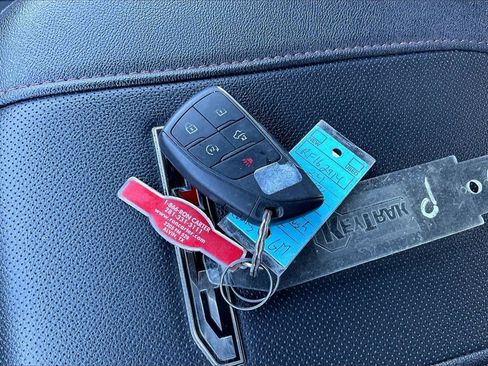 Used 2024 GMC Sierra 2500 AT4 w/ AT4 Premium Plus Package image 34