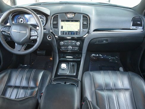 Used 2023 Chrysler 300 S image 25