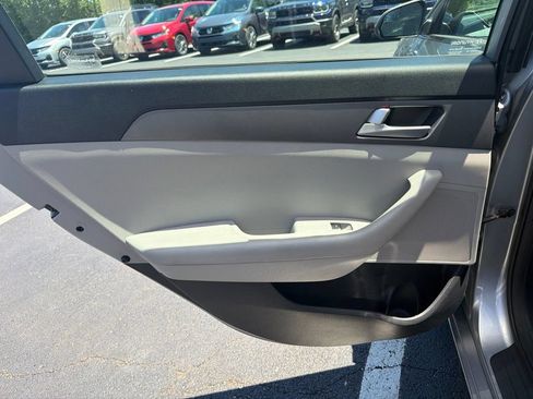 Used 2015 Hyundai Sonata SE FWD image 19