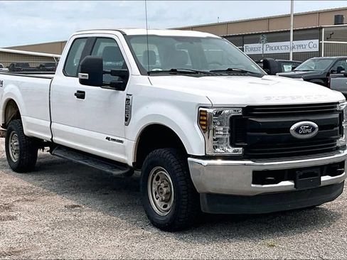 Used 2019 Ford F250 XL w/ XL Value Package AWD/4WD image 2