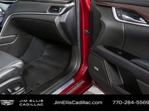 Used 2017 Cadillac XTS Luxury image 25