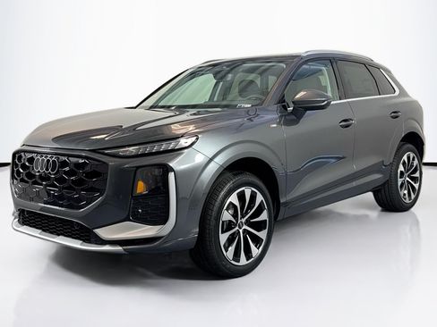 New 2026 Audi Q3 quattro 2.0T AWD/4WD image 1