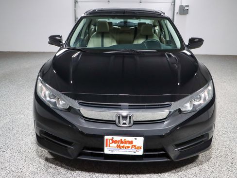 Used 2016 Honda Civic EX image 4