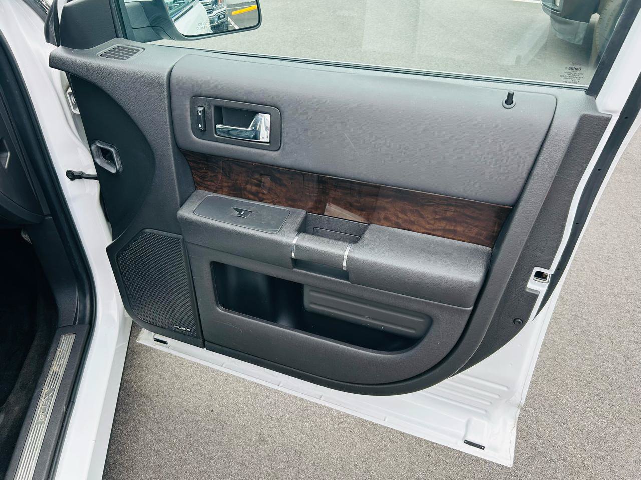 Used 2019 Ford Flex Limited FWD image 30