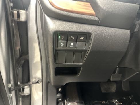 Used 2021 Honda CR-V Touring image 37
